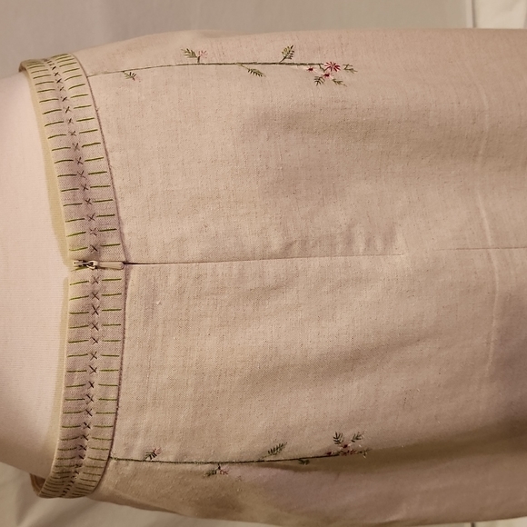 BCBGMaxAzria Collection Linen Skirt with Embroidery and Stitching Detail - Picture 7 of 11